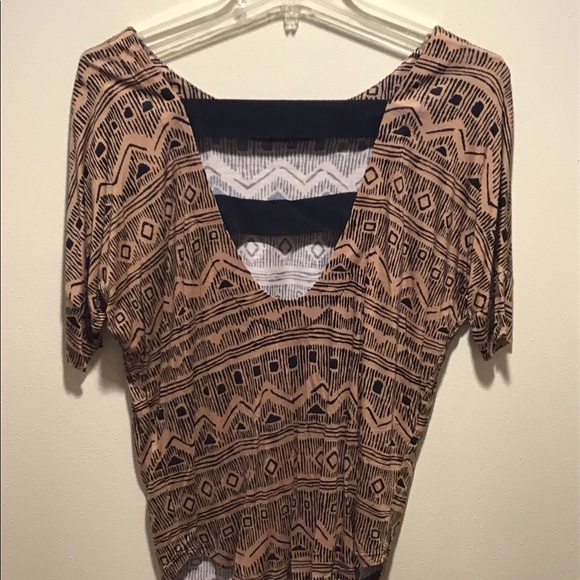 Pattern lightweight top - Picture 2 of 2